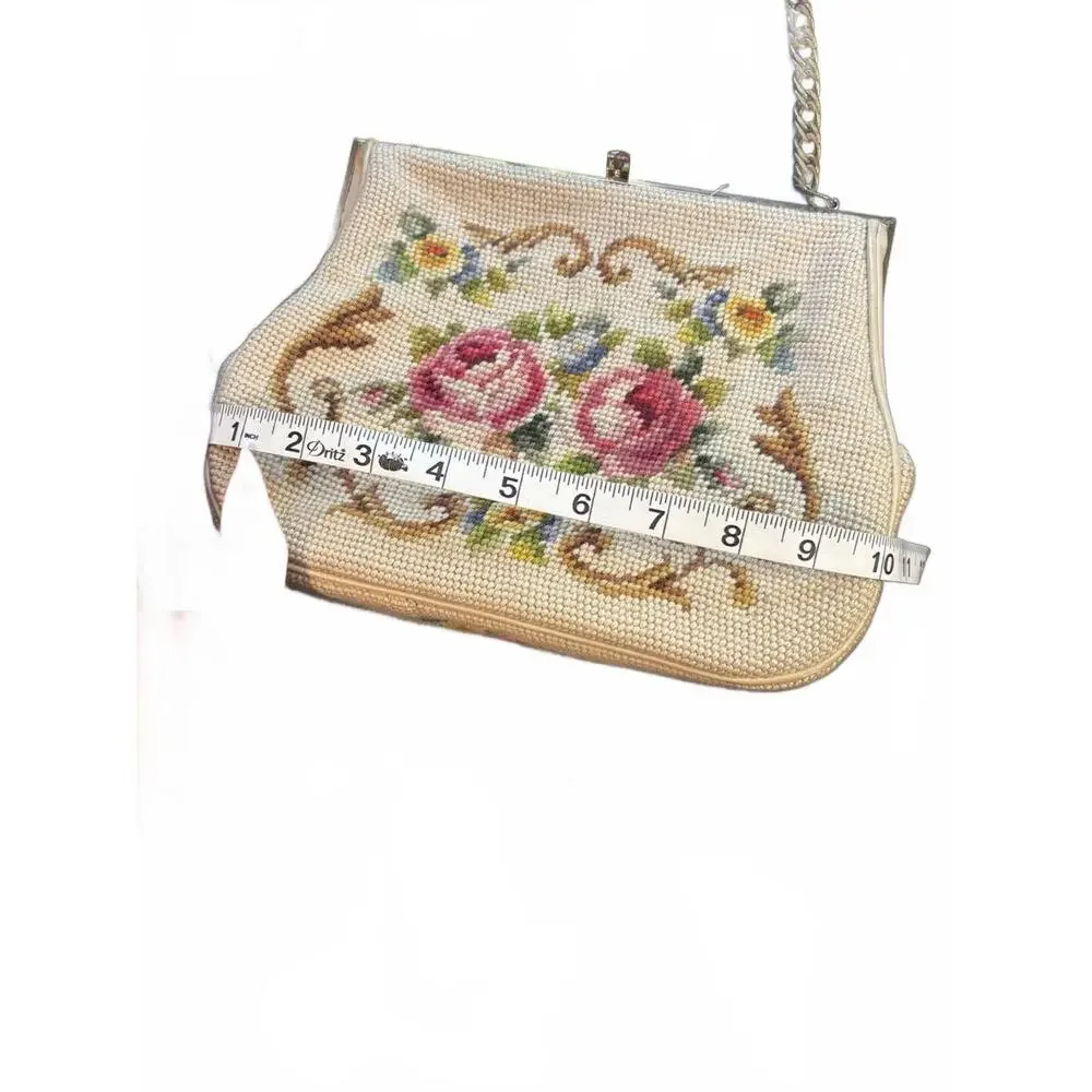 Vintage 1960s Wool Needlepoint Floral Purse w/ Chain Strap